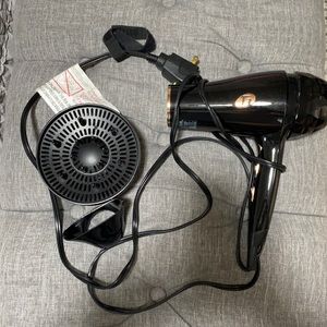 T3 hairdryer at attachments